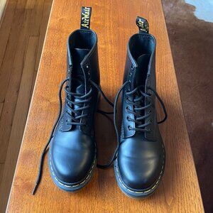 Dr. Martens 1460 Lace-Up Smooth Leather Boots Women's Size 8